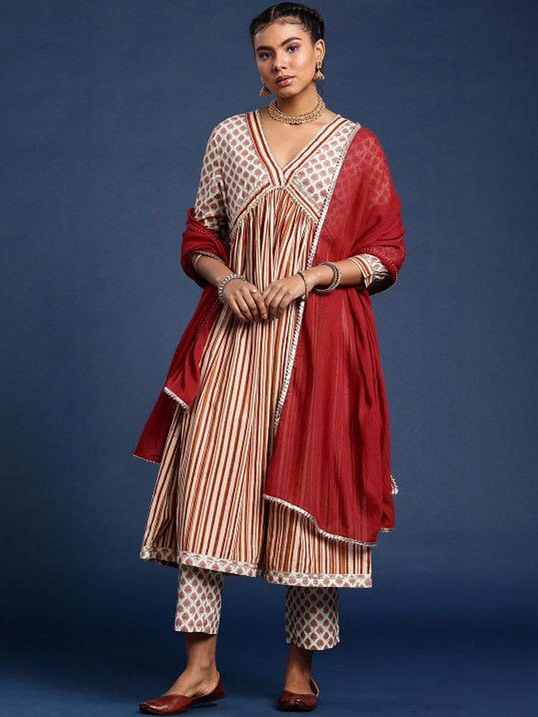 Red & White Cotton Blend Printed Kurta Set with Straight Pants & Dupatta