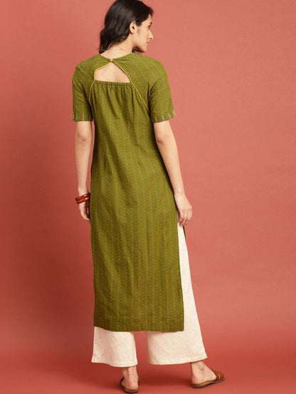Green Women’s Cotton Round Neck Kurta