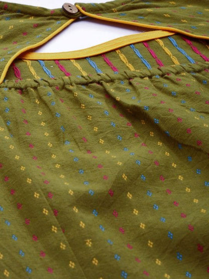 Green Women’s Cotton Round Neck Kurta