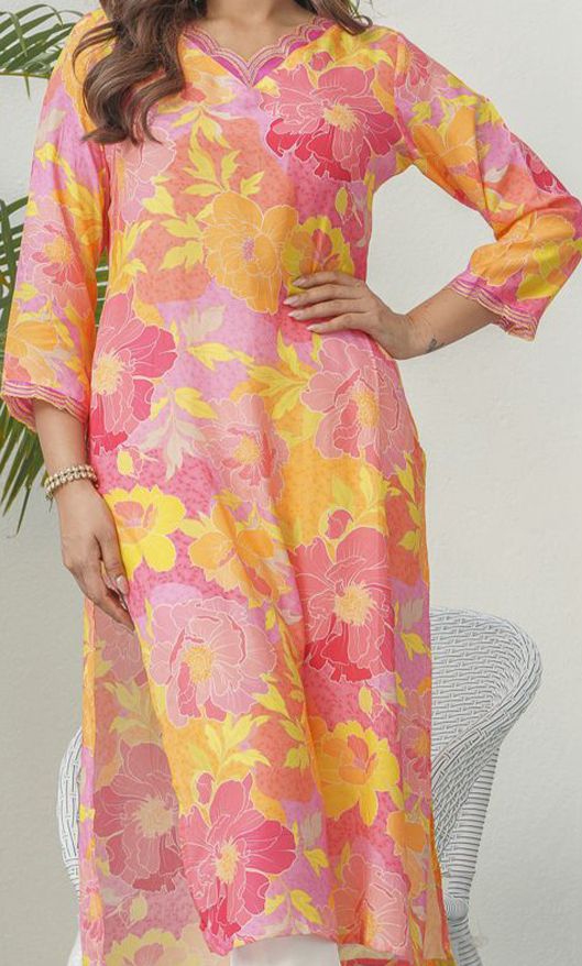 Pink Women’s Floral Print V Neck Cotton Kurta