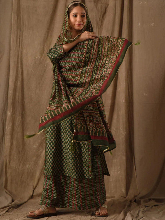 Green Viscose Rayon Printed Kurta with Flared Palazzo & Dupatta
