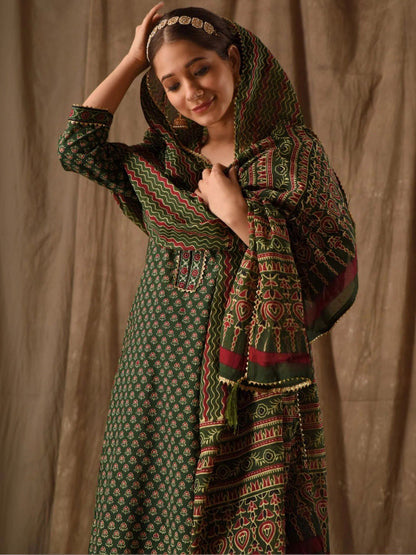 Green Viscose Rayon Printed Kurta with Flared Palazzo & Dupatta